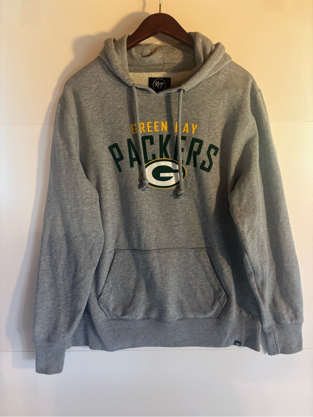 47 Green Bay Packers Gray Crewneck Sweatshirt with Team Logo